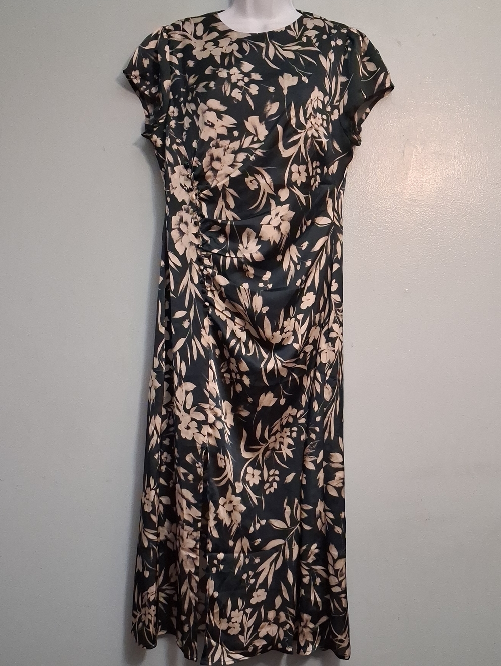 Petal & Pup Size Large Women's Dark Teal Maxi Dress with Cream Floral Print